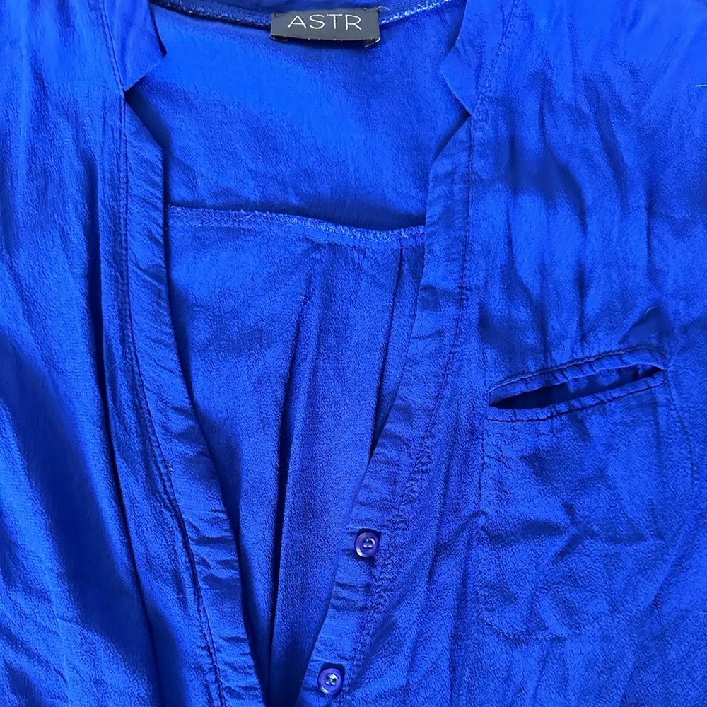 ASTR Notched Neck Woven jumpsuit - Picture 7 of 8